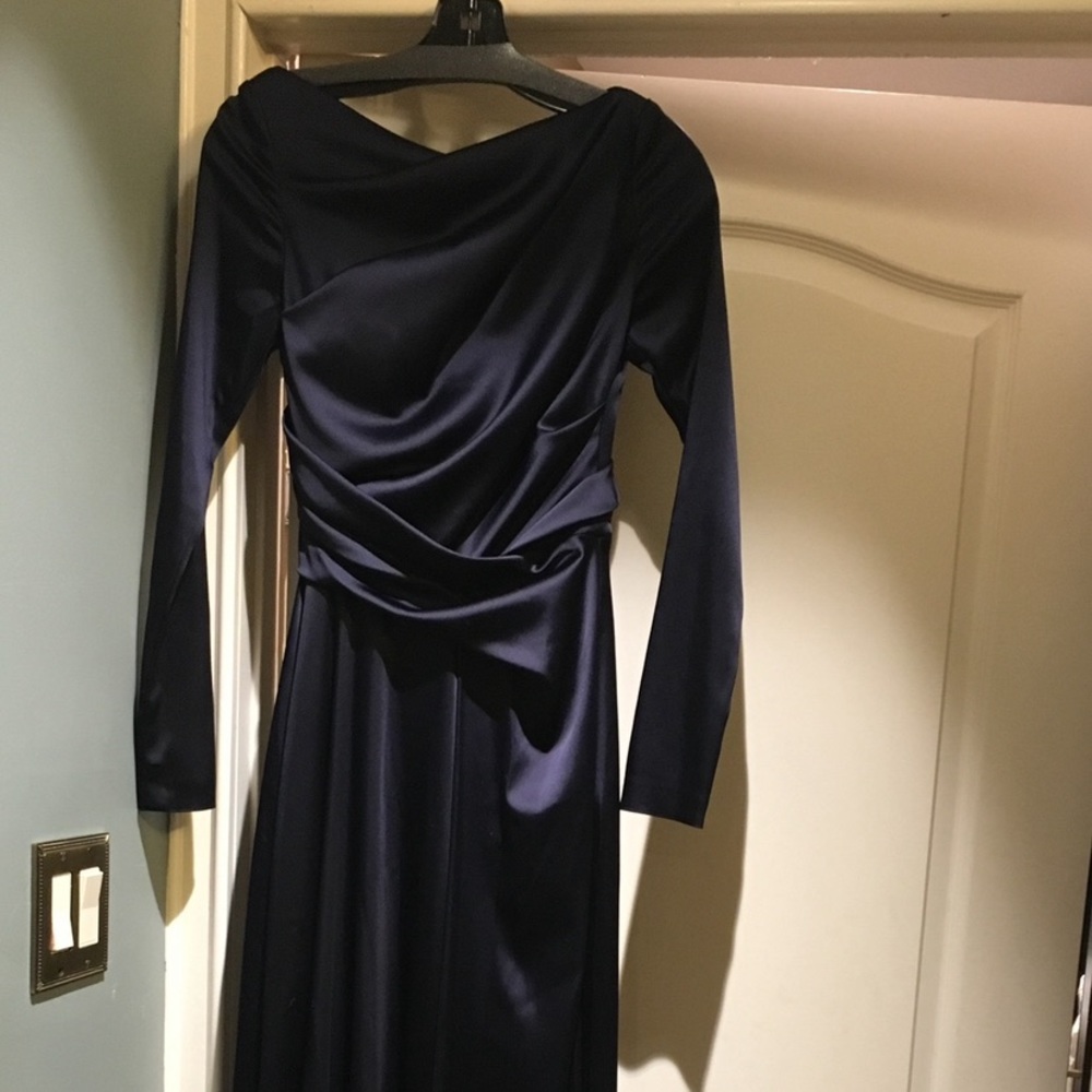 Talbot Runhoff Gown - Picture 3 of 7